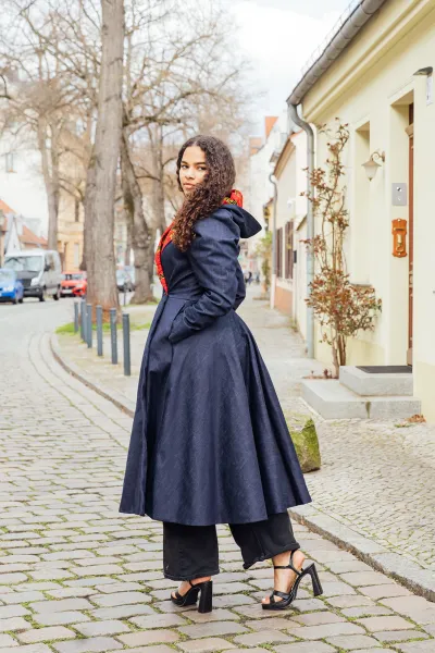 Hoodie-Wickelkleid Rot Rückseite